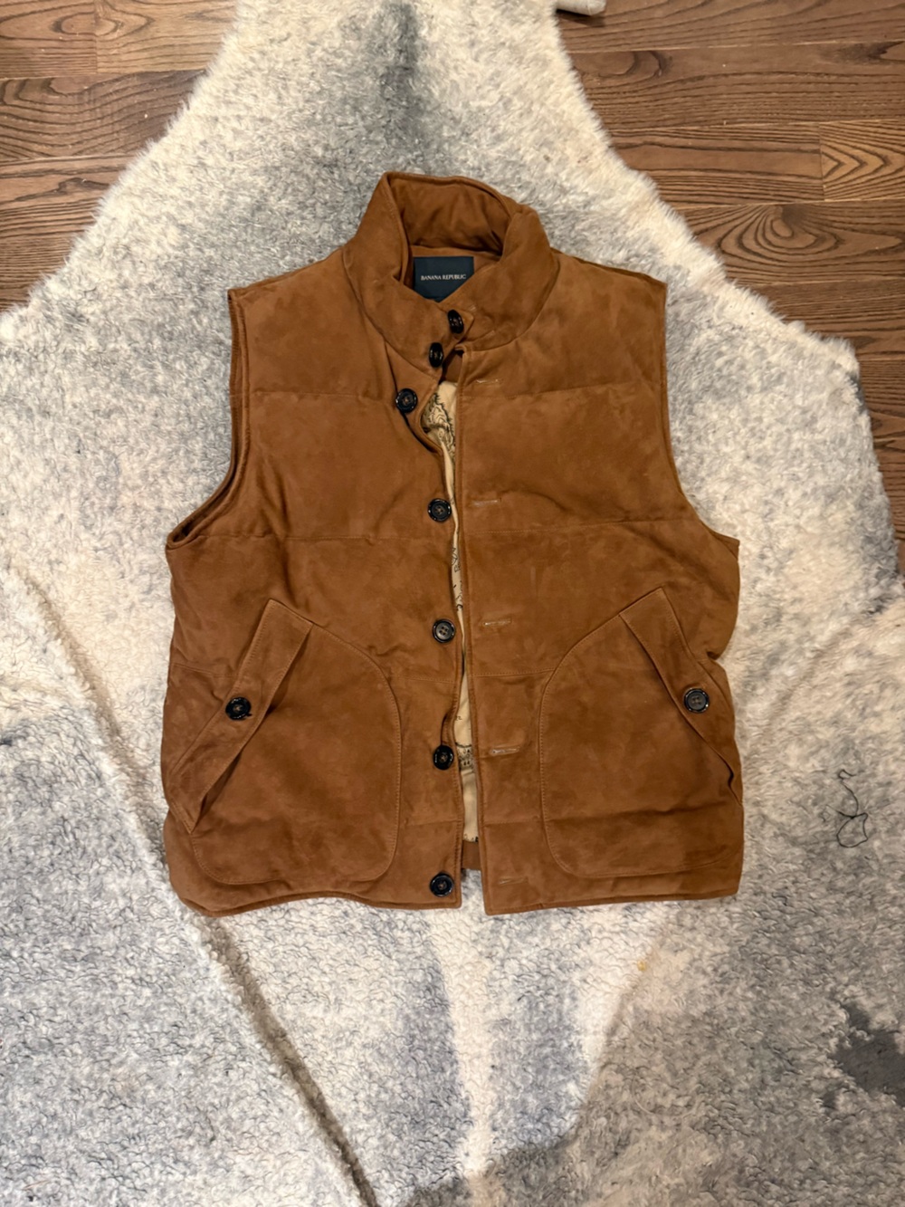 Banana Republic Valas Suede Goose-Down Puffer Vest – Men’s M – Never Worn